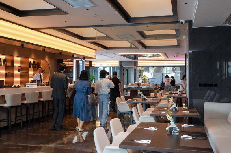 餐饮服务提供者如何确保食品安全？这不仅是每个从业人员的基本职责，也是企业信誉的重要保障。